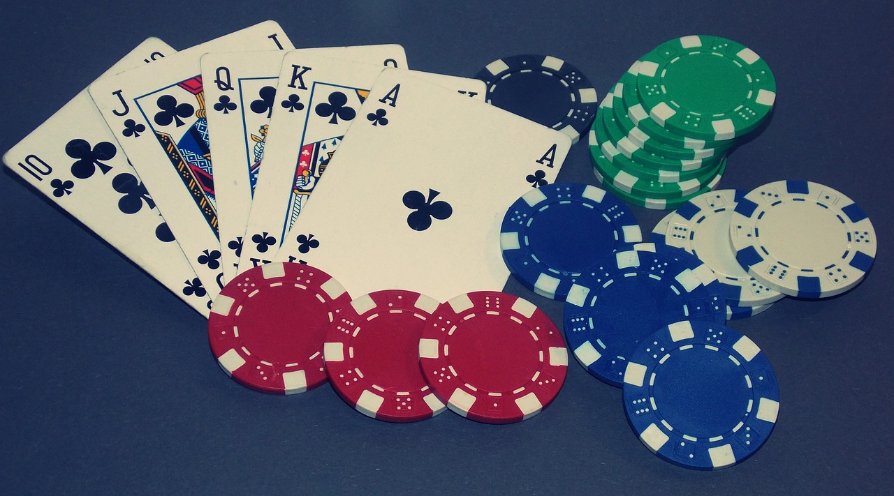 Why Tight-Aggressive Playing Style Is Suitable For Beginners in Poker Game